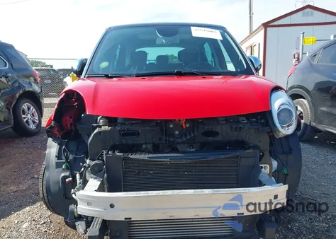 2015 Fiat 500L Lounge z USA, uszkodzony, nr VIN ZFBCFACH2FZ033706